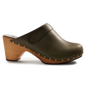 LISA B. Classic High Heel Clog Olive Leather Women’s 38 7 Pine Heel 2 7/8” Studs